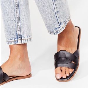 ɴᴀꜱᴛʏ ɢᴀʟ • Sandals